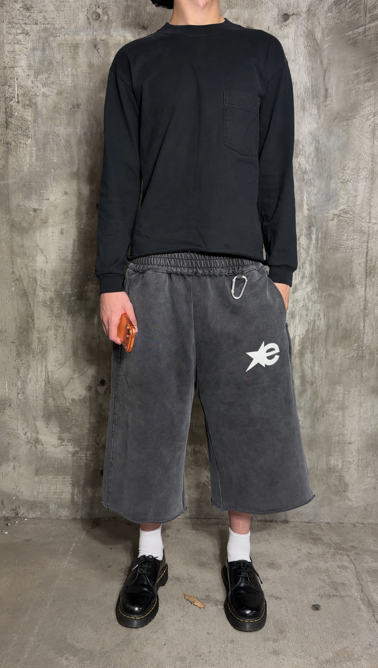 Black washed 3/4th shorts